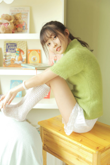 《漂亮的女邻居》hd在线观看